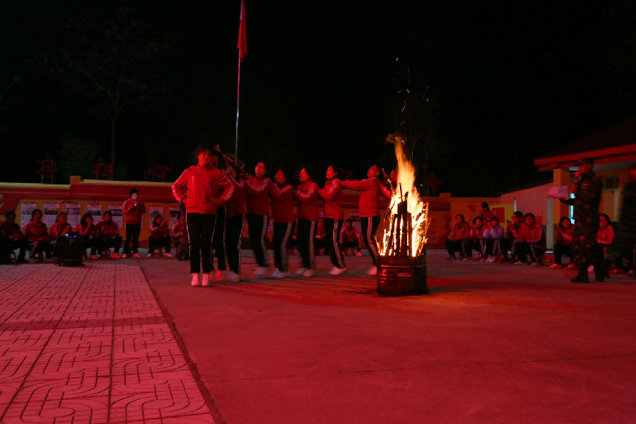 篝火晚會(huì) (1)_副本.jpg